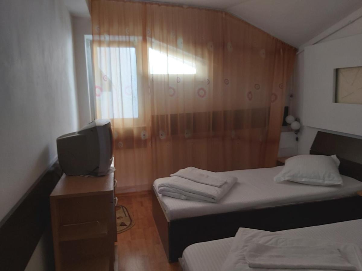 Hotel Turist ريشيتسا المظهر الخارجي الصورة