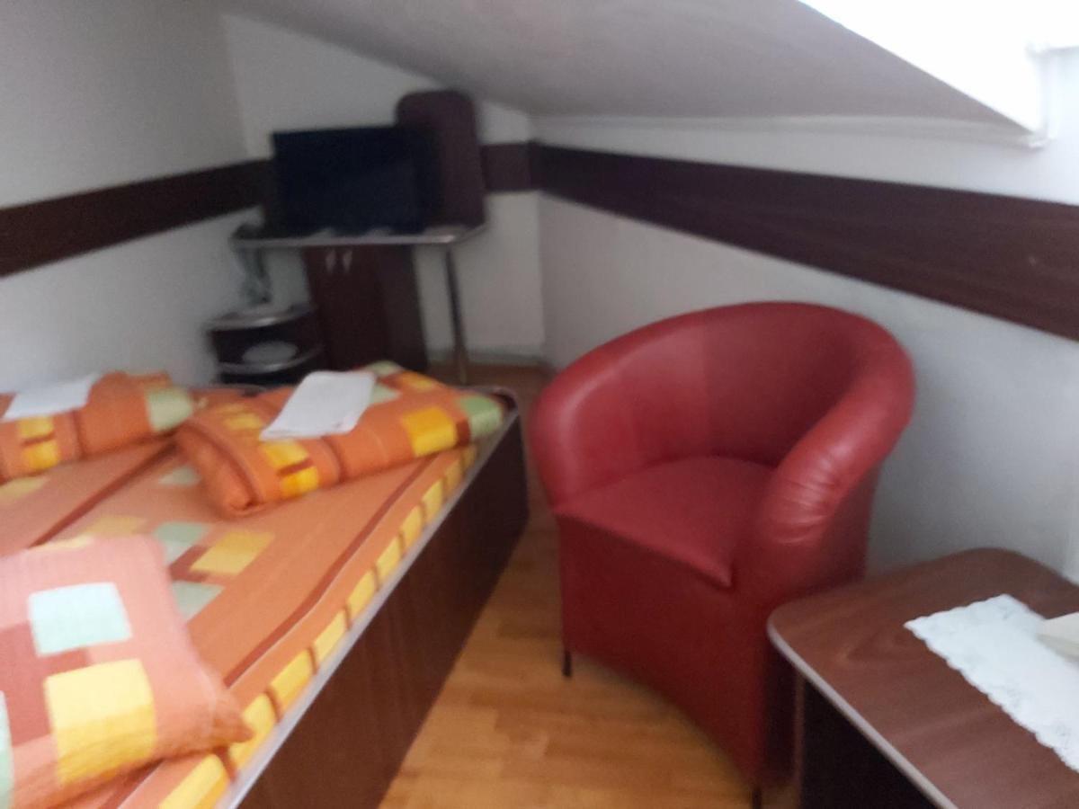 Hotel Turist ريشيتسا المظهر الخارجي الصورة
